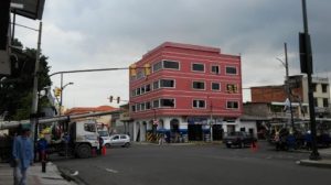 En Guayaquil, se retiran postes por obra de regeneración urbana