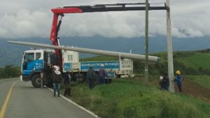 CNEL EP dota de energía a más usuarios en Guaranda