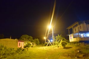 “El Enganche”, en el recinto San Vicente, en Esmeraldas, luce iluminado