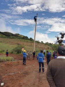 CNEL EP dota de energía eléctrica a ciudadela en el cantón San Miguel de Bolívar