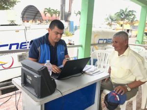 CNEL EP acerca sus servicios a la parroquia La Villegas