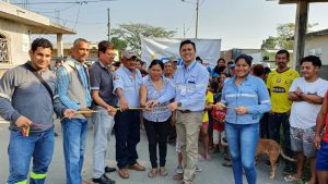 “Ilumina Tu Barrio” beneficia a sectores de San Juan Nuevo