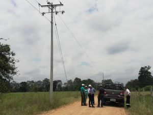 CNEL EP refuerza el sistema eléctrico en el cantón Eloy Alfaro, en Esmeraldas