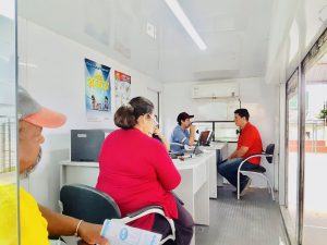 CNEL EP acerca sus servicios a la parroquia San Jacinto del Búa