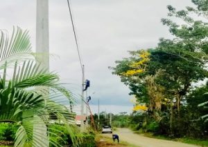 Se fortalece alumbrado en el recinto El Triunfo