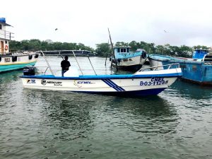 Nuevo bote al servicio de isleños y del sector camaronero de El Oro