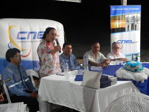 CNEL EP brinda más seguridad al acceso del parque Perla de la ciudad de Nueva Loja