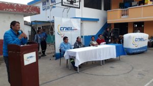 CNEL EP entrega obra eléctrica en comunidad indígena de Guaranda