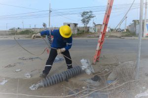Mantenimientos son claves en la mejora del servicio eléctrico
