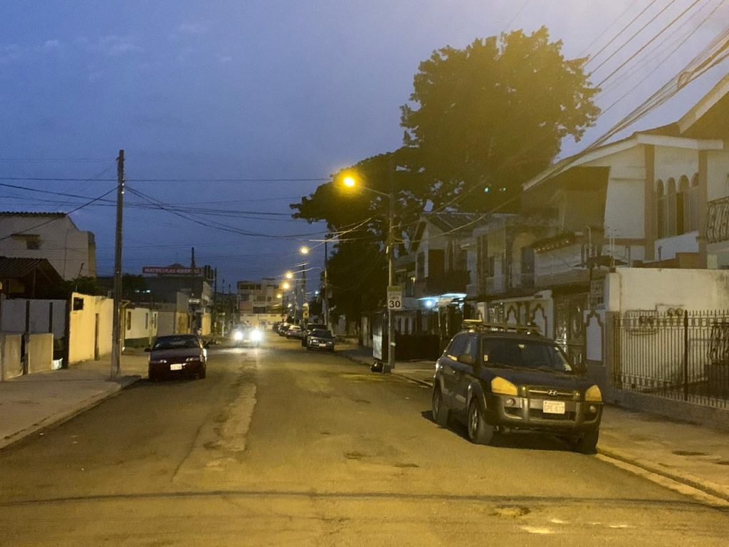 Repotenciación de 595 luminarias al norte de Guayaquil CNEL EP