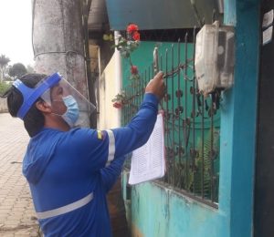 CNEL EP realiza toma de lecturas en Bolívar