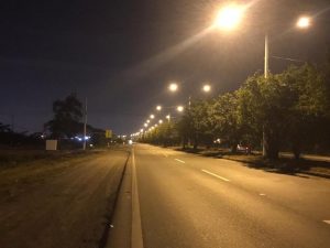 Tramo de la vía Durán-Boliche luce completamente alumbrado