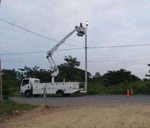 CNEL EP repotenció las redes eléctricas en los cantones Manta y Jipijapa