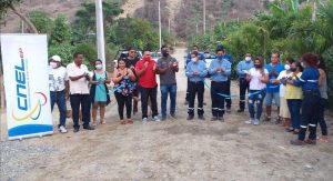 Programa ‘Ilumina Tu Barrio’ llega al recinto Pegüe, en Esmeraldas