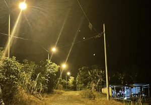 CNEL EP entrega nueva obra de alumbrado público