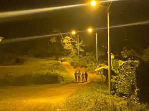 CNEL EP entrega obra de alumbrado público