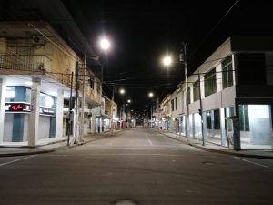 CNEL EP instaló en Chone: 190 transformadores, 910 postes, 942 luminarias tipo LED y 56 Kms. de redes