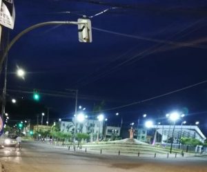 CNEL EP repotencia iluminación del casco central del cantón Chone. Se benefician 60.000 manabitas
