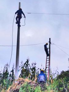 CNEL EP realizó extensiones de redes eléctricas en la provincia de Bolívar