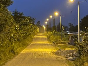 Colonia Velasco Ibarra con nueva iluminación