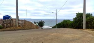 CNEL EP Manabí repotencia el sistema de alumbrado público en la zona rural de Manta