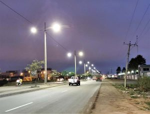 SE ENTREGA OBRA DE ALUMBRADO EN TODA LA AV. PRIMAVERA QUE BENEFICIA A MILES DE CIUDADANOS.