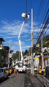 Mantenimiento de líneas de subtransmisión beneficia a más de 10 mil clientes en Esmeraldas