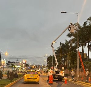 Se inicia soterramiento eléctrico en ingreso a Santo Domingo