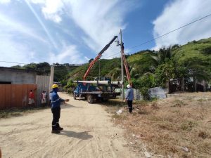 Con ‘Ilumina Tu Barrio’ se amplía el alumbrado en Nuevo Porvenir, en Esmeraldas