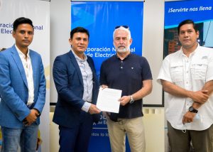 CNEL EP y sector acuícola firman convenio de Excepcionalidad