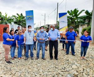 CNEL EP ENTREGA OBRA DE EXPANSIÓN ELÉCTRICA EN EL SECTOR LA PERLA DE EL GUABO