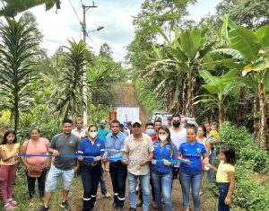 15 FAMILIAS DE LA COMUNIDAD MALANGA SE BENEFICIAN CON ENTREGA DE OBRA DE ELECTRIFICACIÒN RURAL