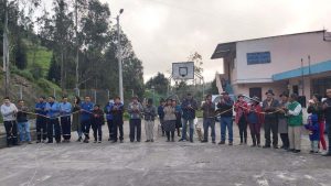 CNEL EP ENTREGA OBRA DE MEJORAMIENTO DE REDES ELÉCTRICAS EN EL CANTÓN GUARANDA