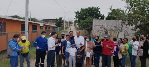 CNEL EP entregó obra eléctrica en Tierra Santa del cantón Montecristi