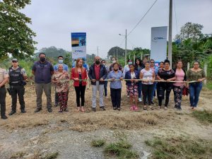 SE ENTREGAN OBRAS DE ELECTRIFICACIÓN RURAL INTEGRAL EN VARIOS SECTORES DE PASAJE