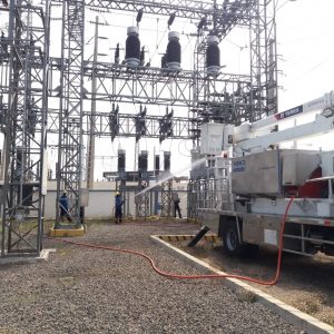 En CNEL Manabí 32 subestaciones eléctricas reciben mantenimiento preventivo
