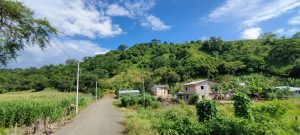 CNEL EP construyó obra eléctrica en cuatro comunidades de los cantones San Vicente y Bolívar