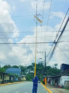 Cometas causan interrupción del servicio eléctrico