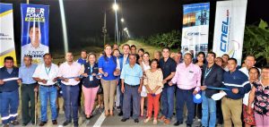 JUNTO A AUTORIDADES SE ENTREGAN 14 KM DE ILUMINACIÓN TIPO LED EN ARENILLAS