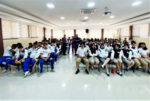 CNEL EP llega a más de 1.200 estudiantes con campañas de prevención de riesgos y uso eficiente de energía