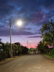 3 sectores del cantón Puerto López cuentan con nueva obra eléctrica