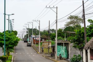 CNEL EP entrega obra de repotenciación de redes de distribución en el cantón Loreto, provincia de Orellana