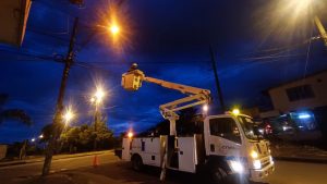 Reparación de 101 Luminarias refuerza la seguridad y reactiva el comercio en Babahoyo.