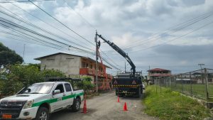 CNEL EP FORTALECE EL SERVICIO ELÉCTRICO EN CAMILO PONCE ENRÍQUEZ