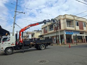 CNEL EP MEJORA EL ALUMBRADO PÚBLICO Y LA SEGURIDAD DE MÁS DE 32.000 HABITANTES DE ARENILLAS